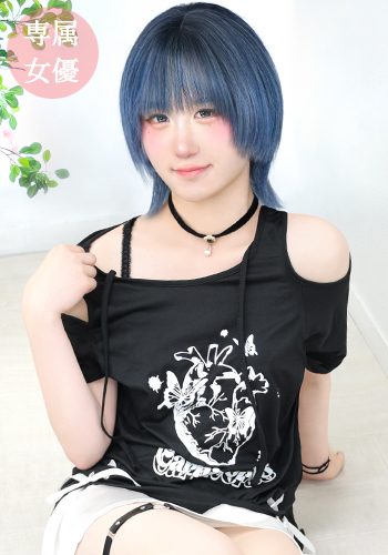 青羽りのんの人物写真